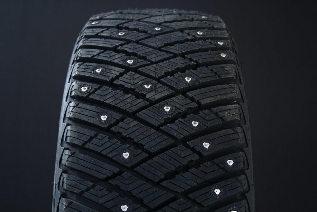 235/50R17 GOODYEAR ULTRA GRIP ICE ARCTIC DUBB DOT2020