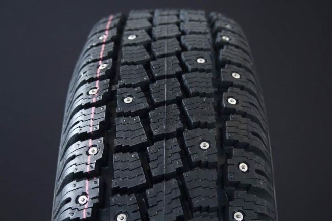 175/80R13 HANKOOK W401 C-DÄCK DUBB DOT2020