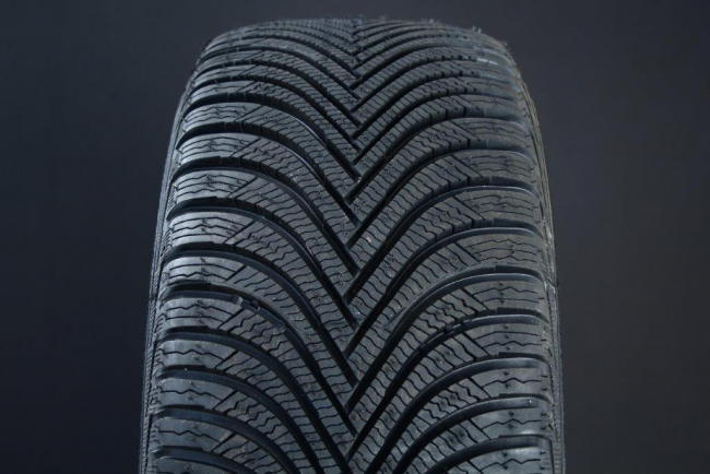 225/45R17 MICHELIN ALPIN 5 RUNFLAT FRIKTION