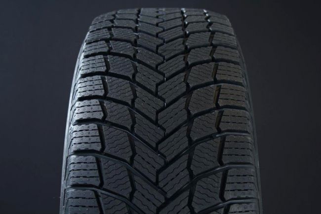 235/55R19 MICHELIN X-ICE SNOW SUV RUNFLAT FRIKTION