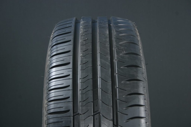 215/70R15 MICHELIN AGILIS + GRNX C-DÄCK