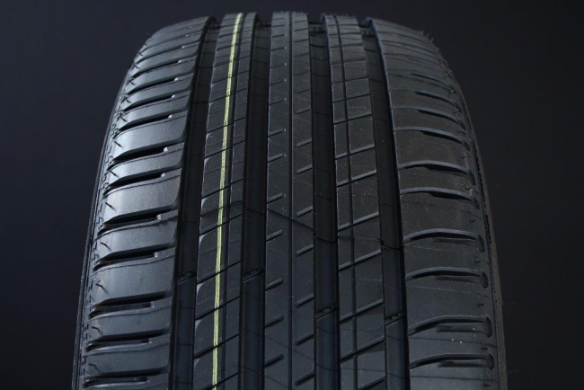 275/40R20 MICHELIN LATITUDE SPORT 3 RUNFLAT