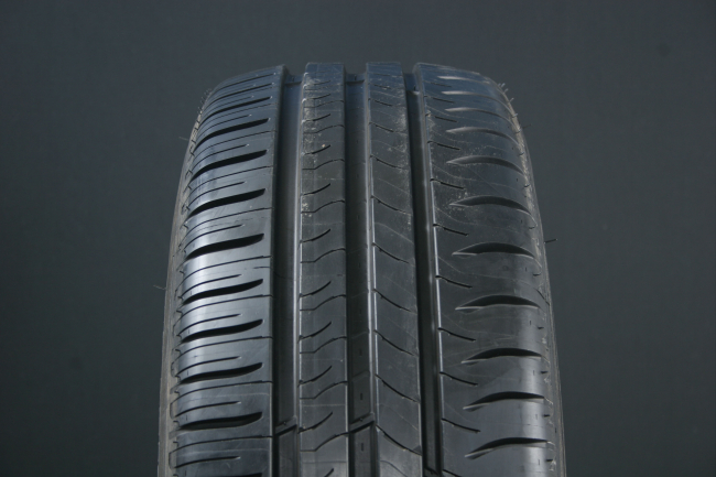 215/60R17 MICHELIN AGILIS + GRNX C-DÄCK DEMO