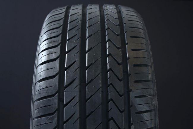 255/25R24 LEXANI LX-TWENTY DOT2020