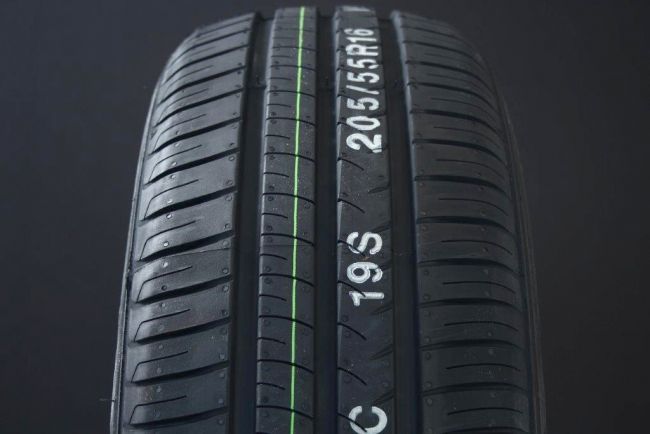 195/65R15 KUMHO WATTRUN VS31