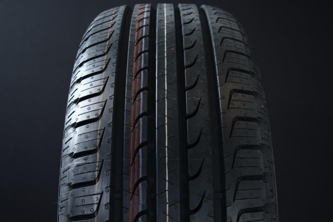 215/60R17 GOODYEAR EFFICIENT GRIP SUV